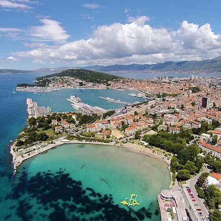 With A Parking Space - 15433 Appartamento Spalato